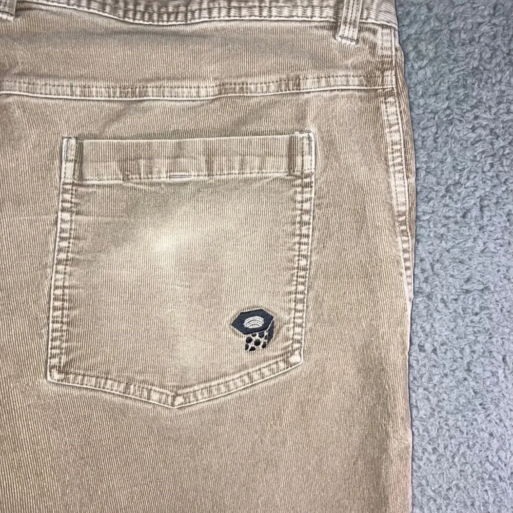 Mountain Hardwear Corduroy Pants Men 38x28 Straight Leg‎ Outdoor Hiking Casual